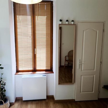 Appartement Cosy Entier, Parking Gratuit Dans La Rue 第戎 外观 照片