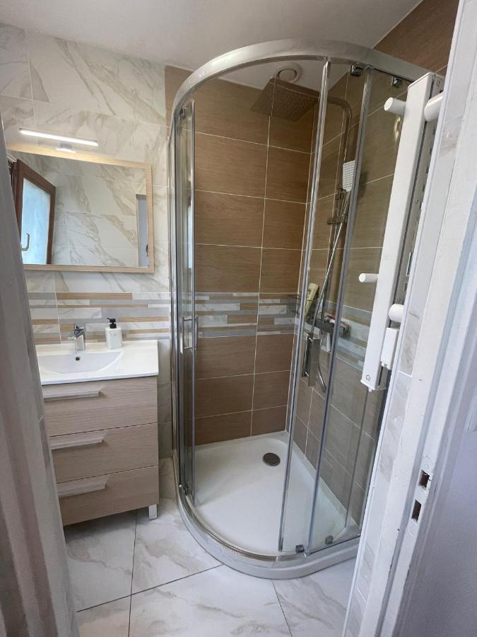 Appartement Cosy Entier, Parking Gratuit Dans La Rue 第戎 外观 照片